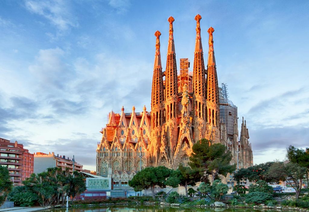 Things to Tick off Your Bucket List on a Trip to Barcelona
